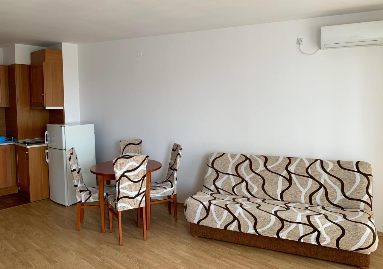 Riviera Fort Beach Apartments By Kalina Resort, Ravda Exterior photo