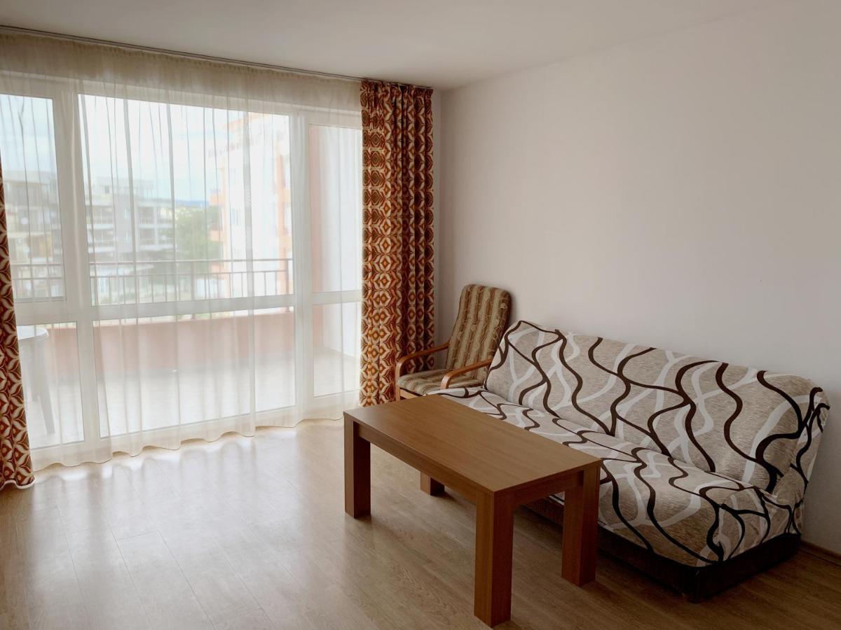 Riviera Fort Beach Apartments By Kalina Resort, Ravda Exterior photo