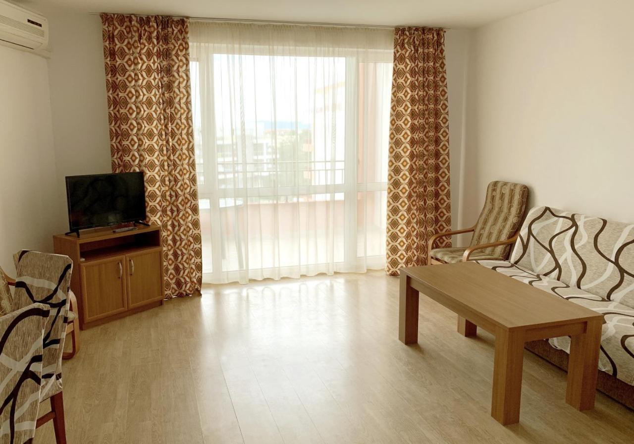 Riviera Fort Beach Apartments By Kalina Resort, Ravda Exterior photo
