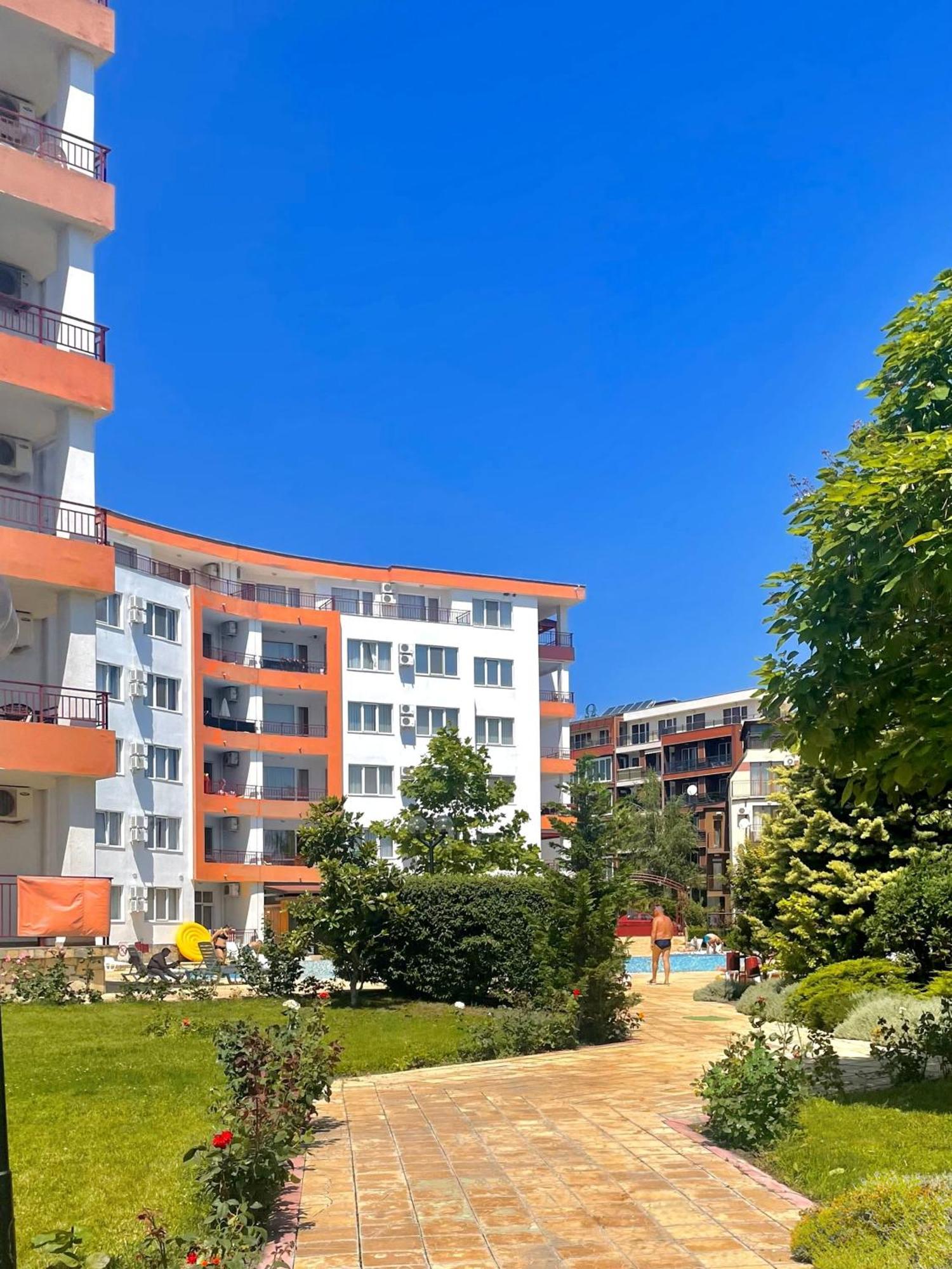 Riviera Fort Beach Apartments By Kalina Resort, Ravda Exterior photo