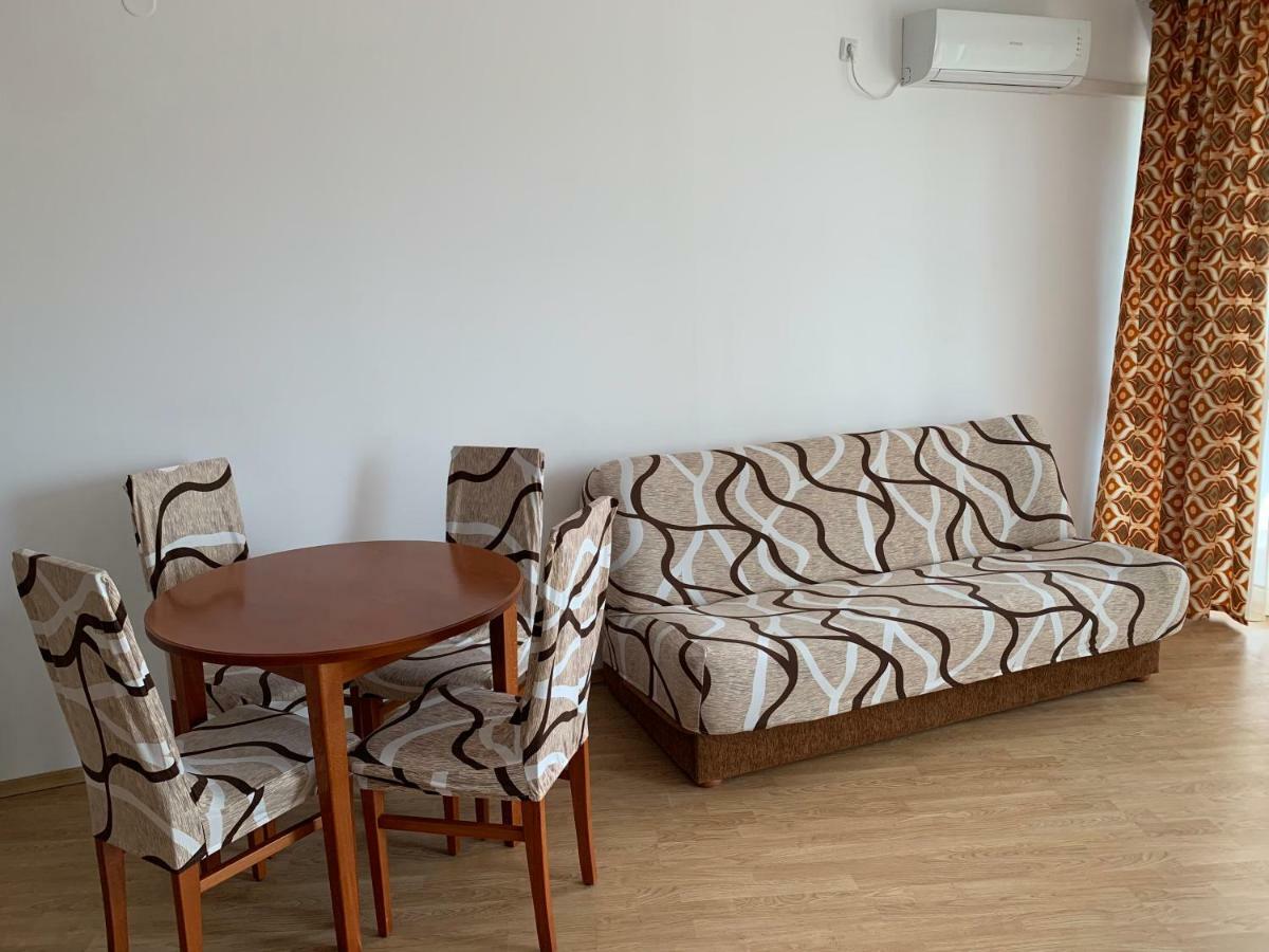 Riviera Fort Beach Apartments By Kalina Resort, Ravda Exterior photo